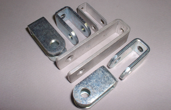 63 Series Clevis Shackles